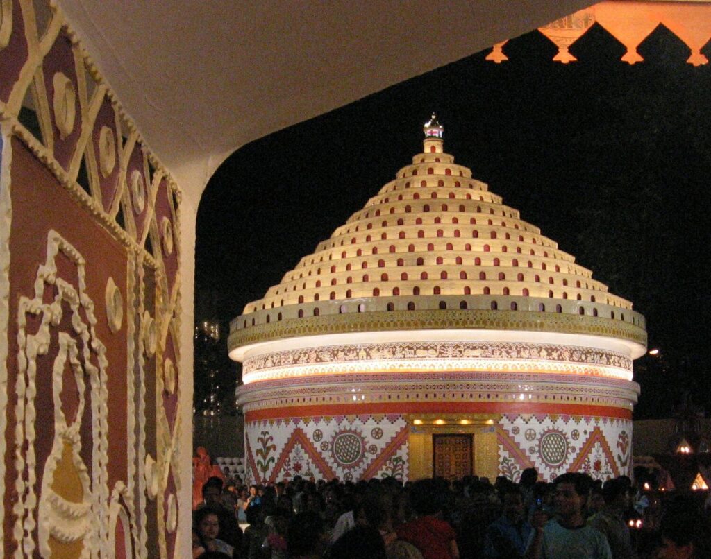 Suruchi Sangha Durga Puja in New Alipore in 2022.