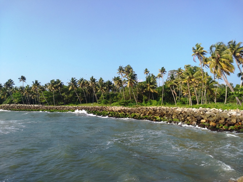 Thirumullavaram Beach Tourist Places in Kollam